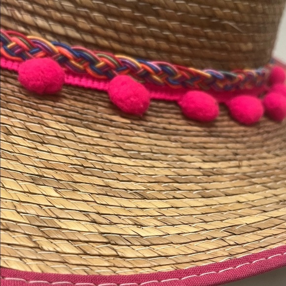 Source Unknown Straw Hat with Pink Pom Pom Trim unisex item main image 12